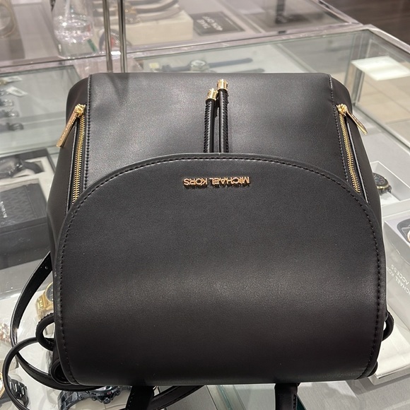 Michael Kors Phoebe 35F2G8PB2B Flap Drawstring Backpack
Black
NWT - Picture 14 of 16